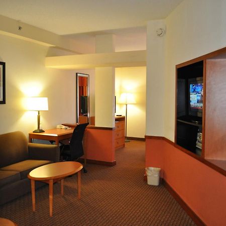 Holiday Inn Express Williamston By Ihg Εξωτερικό φωτογραφία