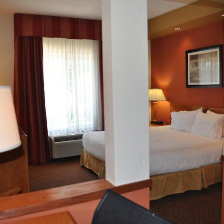 Holiday Inn Express Williamston By Ihg Εξωτερικό φωτογραφία