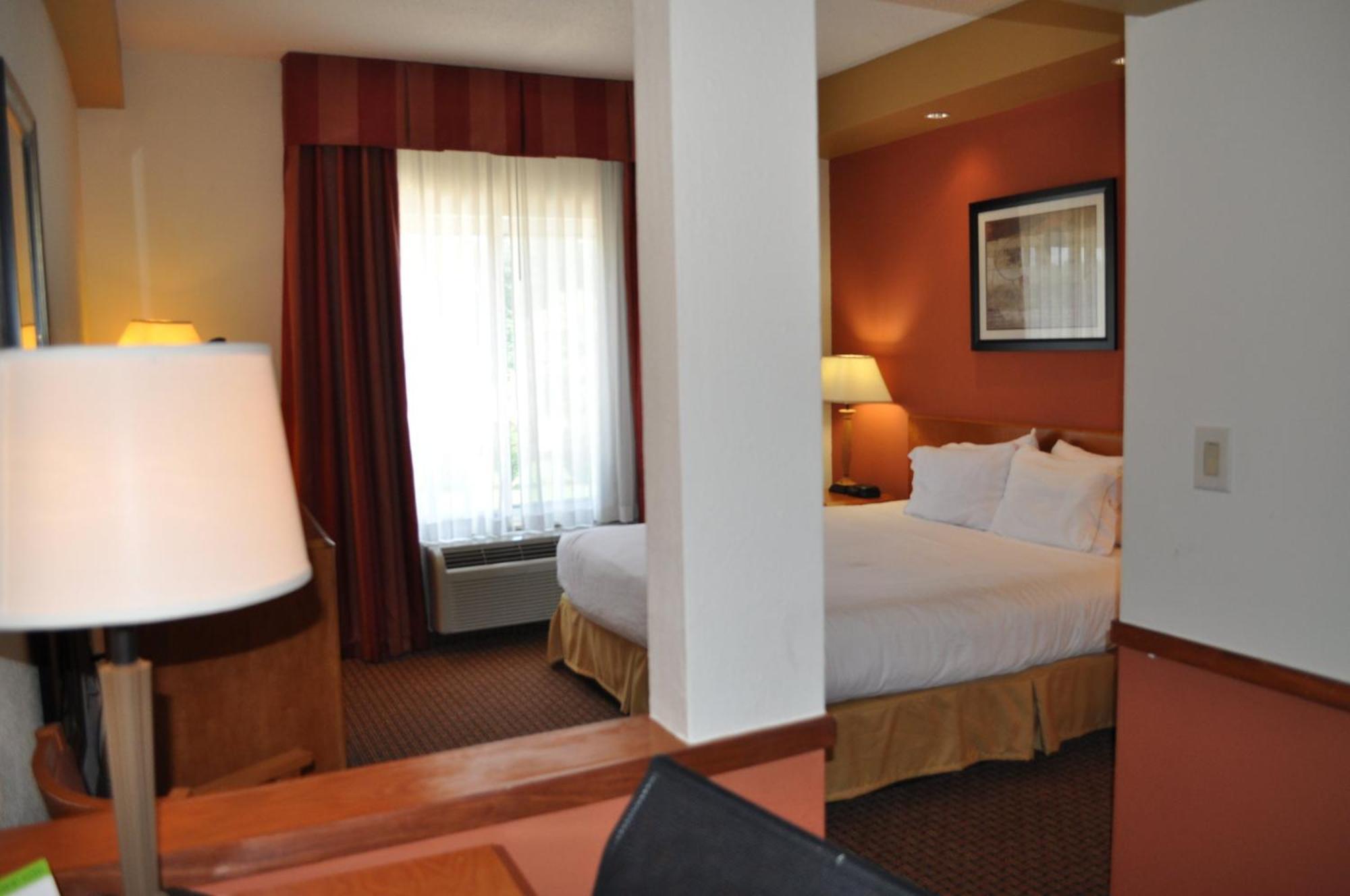 Holiday Inn Express Williamston By Ihg Εξωτερικό φωτογραφία